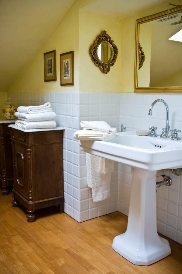 La Torretta Bobbio Bed and Breakfast Exteriör bild
